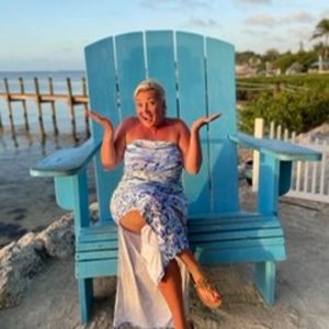 Meet your Posher, Dawn